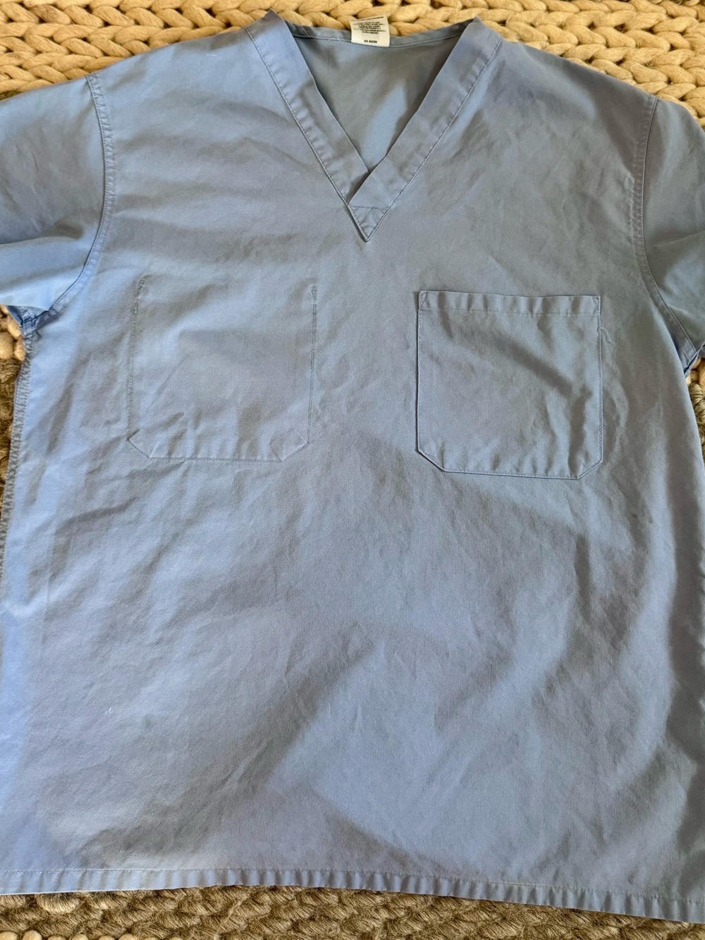 Light Blue V-Neck Scrub Top with Chest Pockets